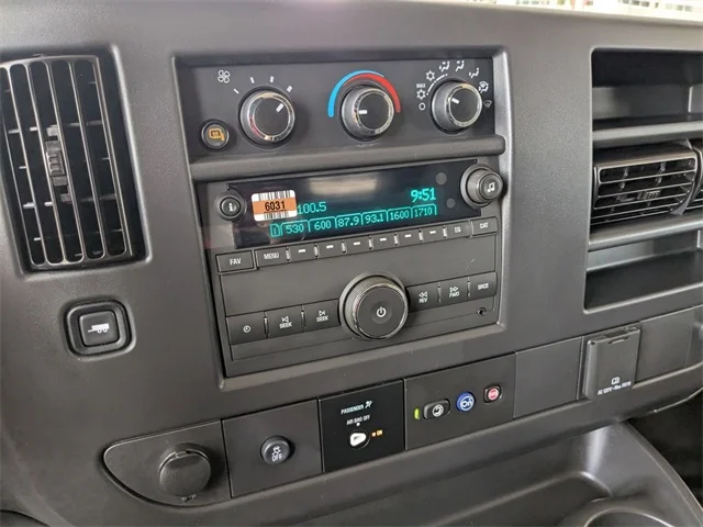 Nuevos GMC SAVANA 2500 à Estados chez autogozo