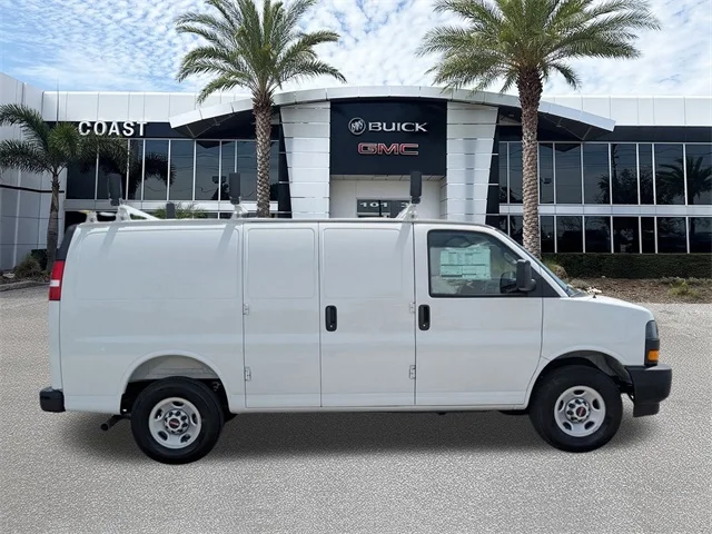 Nuevos GMC SAVANA 2500 à Estados chez autogozo