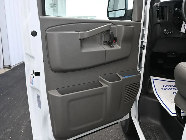 Nuevos GMC SAVANA 2500 à Estados chez autogozo