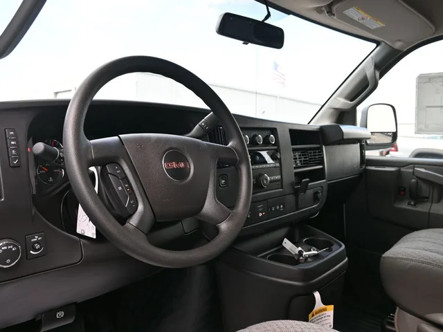 Nuevos GMC SAVANA 2500 à Estados chez autogozo