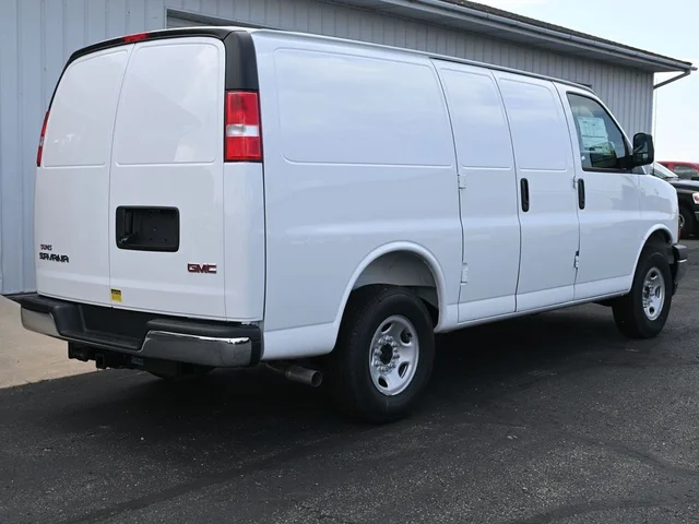 Nuevos GMC SAVANA 2500 à Estados chez autogozo