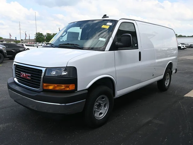 Nuevos GMC SAVANA 2500 à Estados chez autogozo