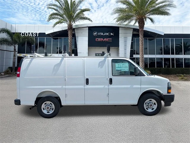 Nuevos GMC SAVANA 2500 à Estados chez autogozo