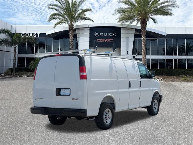 Nuevos GMC SAVANA 2500 à Estados chez autogozo