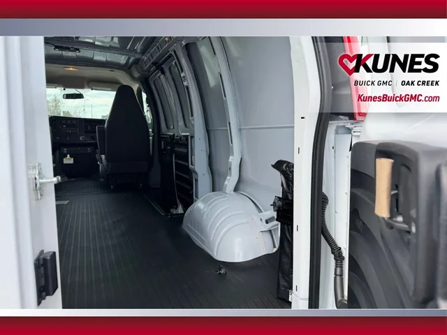 Nuevos GMC SAVANA 2500 à Estados chez autogozo