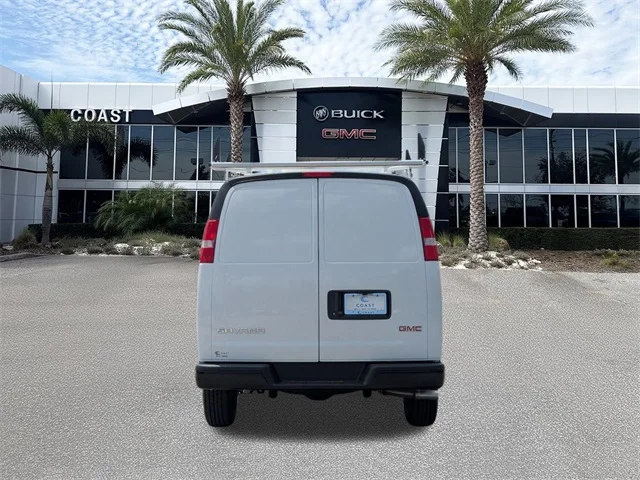 Nuevos GMC SAVANA 2500 à Estados chez autogozo