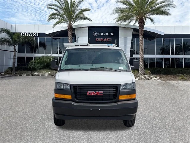 Nuevos GMC SAVANA 2500 à Estados chez autogozo