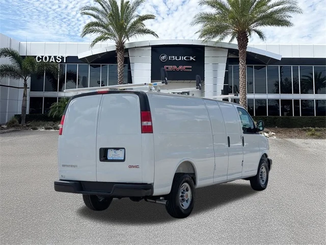Nuevos GMC SAVANA 2500 à Estados chez autogozo