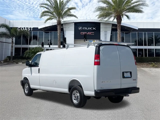 Nuevos GMC SAVANA 2500 à Estados chez autogozo