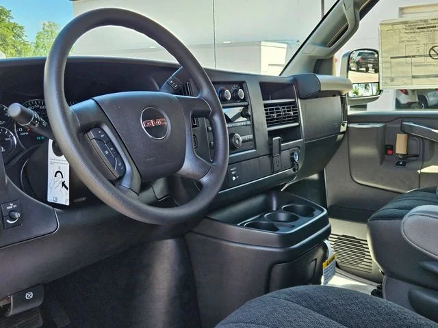 Nuevos GMC SAVANA 2500 à Estados chez autogozo