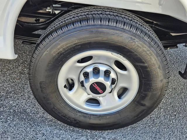 Nuevos GMC SAVANA 2500 à Estados chez autogozo