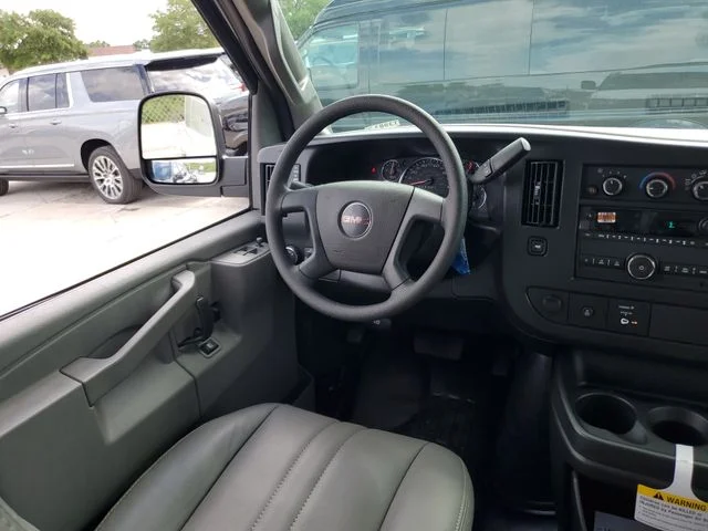 Nuevos GMC SAVANA 2500 à Estados chez autogozo
