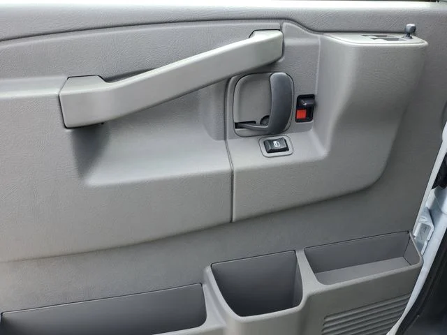 Nuevos GMC SAVANA 2500 à Estados chez autogozo