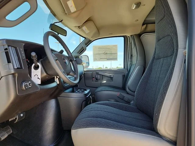 Nuevos GMC SAVANA 3500 à Estados chez autogozo