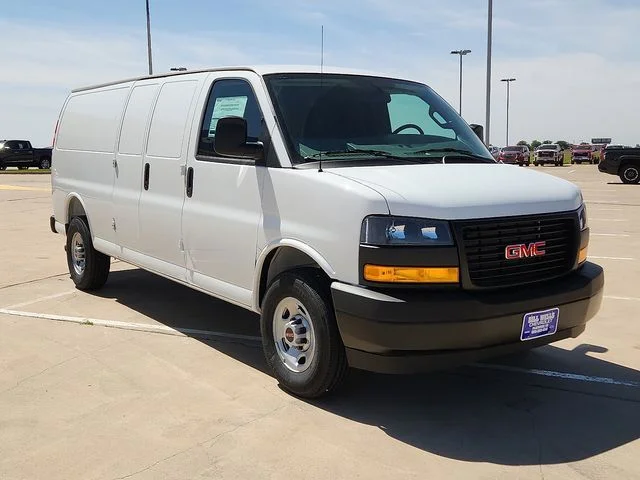 Nuevos GMC SAVANA 3500 à Estados chez autogozo