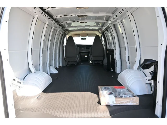 Nuevos GMC SAVANA 3500 à Estados chez autogozo