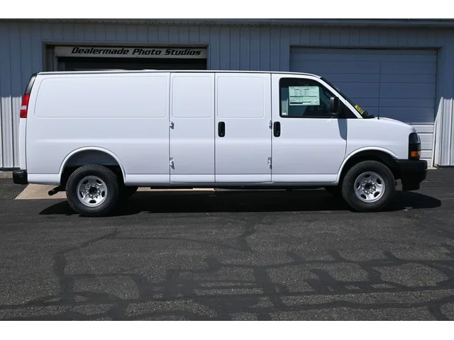 Nuevos GMC SAVANA 3500 à Estados chez autogozo