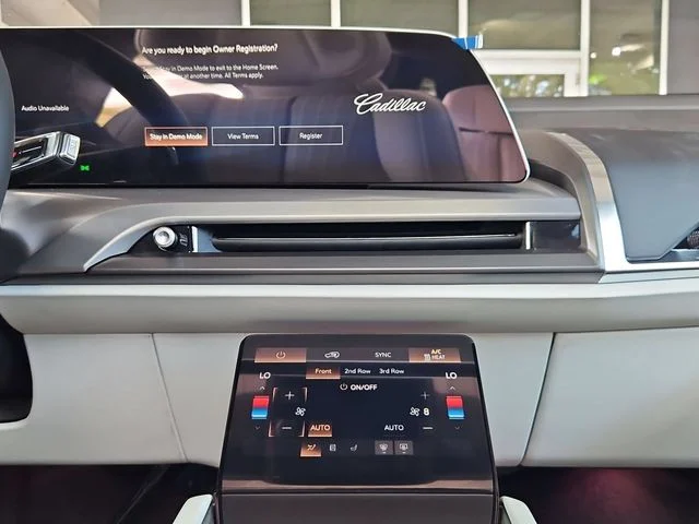 Nuevos CADILLAC VISTIQ à Estados chez autogozo