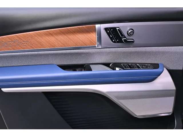 Nuevos CADILLAC VISTIQ à Estados chez autogozo