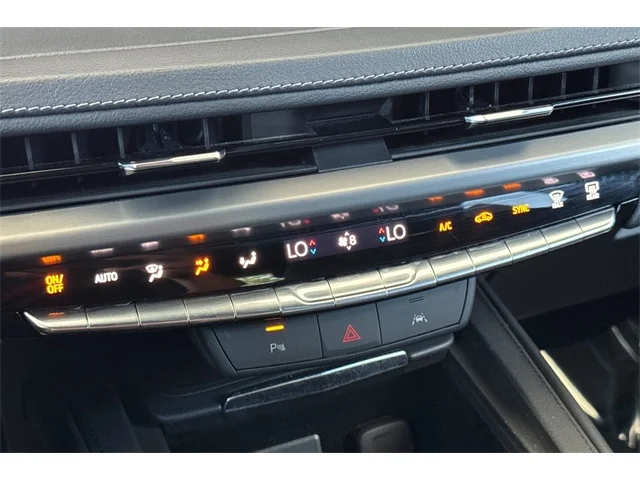 SEMINUEVOS CADILLAC XT4 at ELK GROVE in Elk Grove Buick GMC