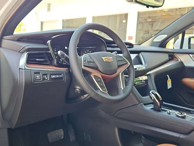 Nuevos CADILLAC XT5 à Estados chez autogozo