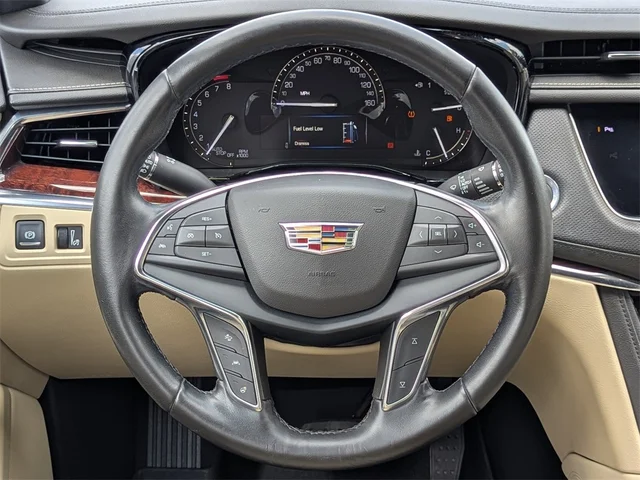 SEMINUEVOS CADILLAC XT5 at Kennesaw, in Town Center Nissan