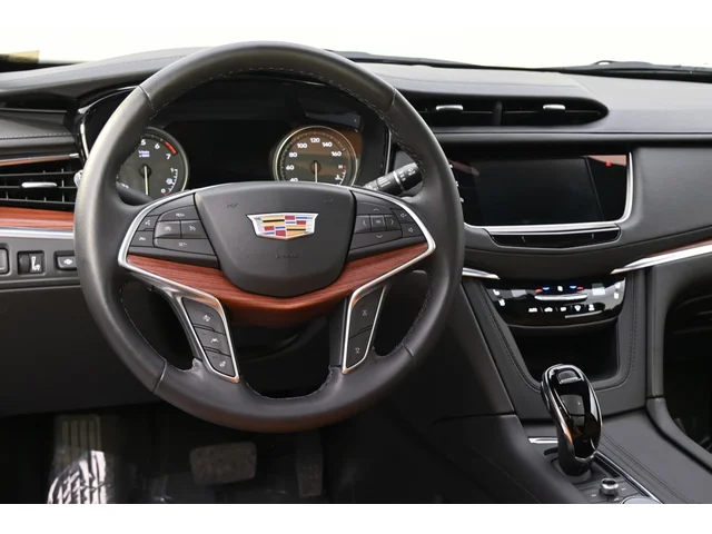 Nuevos CADILLAC XT5 à Estados chez autogozo
