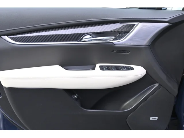 Nuevos CADILLAC XT6 à Estados chez autogozo