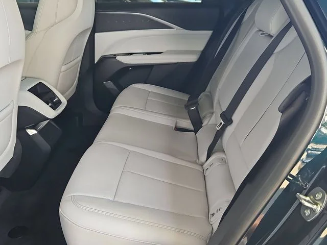 Nuevos CADILLAC LYRIQ à Estados chez autogozo