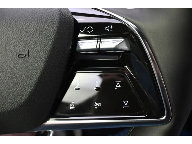 Nuevos CADILLAC LYRIQ à Estados chez autogozo