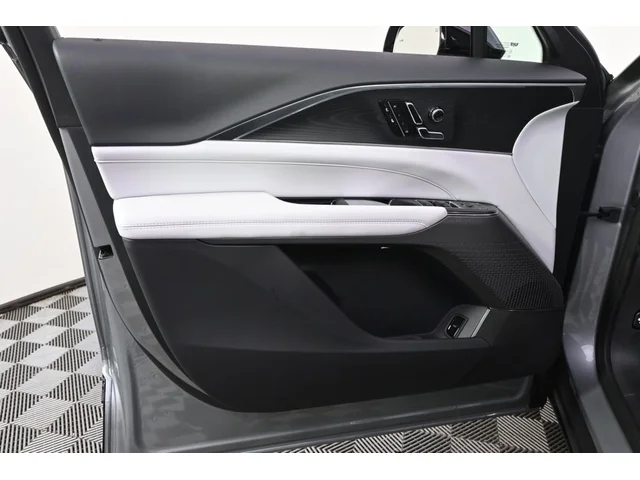 Nuevos CADILLAC LYRIQ à Estados chez autogozo