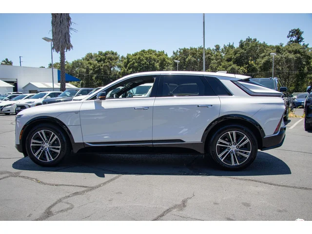 SEMINUEVOS CADILLAC LYRIQ a Estados en autogozo