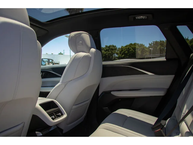 SEMINUEVOS CADILLAC LYRIQ a Estados en autogozo