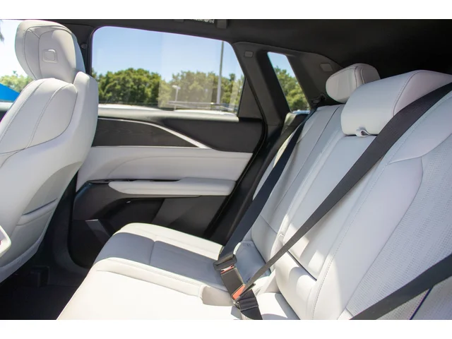 SEMINUEVOS CADILLAC LYRIQ a Estados en autogozo