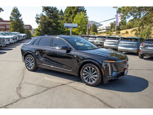 SEMINUEVOS CADILLAC LYRIQ a Estados en autogozo