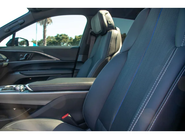 SEMINUEVOS CADILLAC LYRIQ a Estados en autogozo