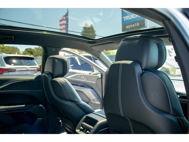 SEMINUEVOS CADILLAC LYRIQ a Estados en autogozo