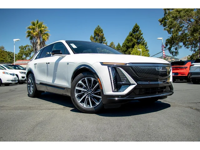 SEMINUEVOS CADILLAC LYRIQ a Estados en autogozo