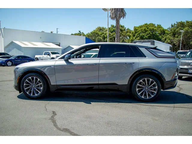 SEMINUEVOS CADILLAC LYRIQ a Estados en autogozo