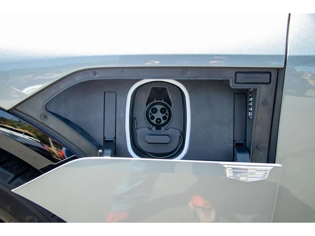 SEMINUEVOS CADILLAC LYRIQ a Estados en autogozo