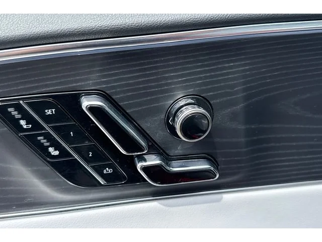 SEMINUEVOS CADILLAC LYRIQ at ELK GROVE in Elk Grove Buick GMC