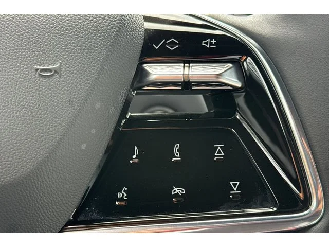 SEMINUEVOS CADILLAC LYRIQ at ELK GROVE in Elk Grove Buick GMC