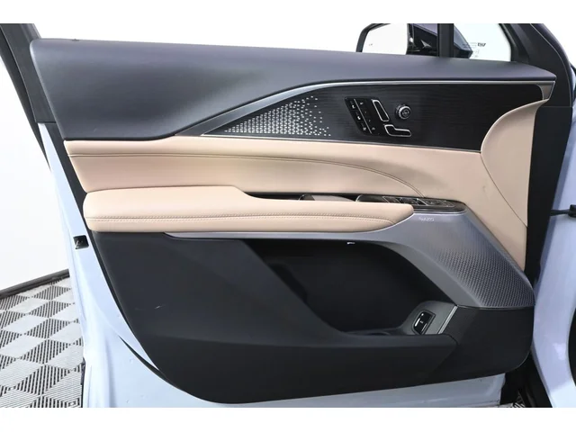 SEMINUEVOS CADILLAC LYRIQ a Estados en autogozo