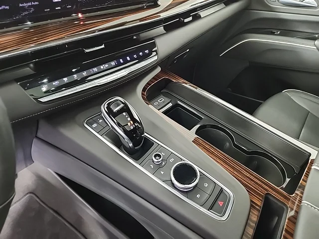 SEMINUEVOS CADILLAC Escalade at Brainerd  in Dondelinger Chevrolet