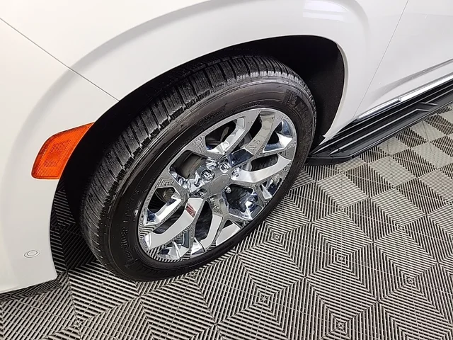 SEMINUEVOS CADILLAC Escalade at Brainerd  in Dondelinger Chevrolet