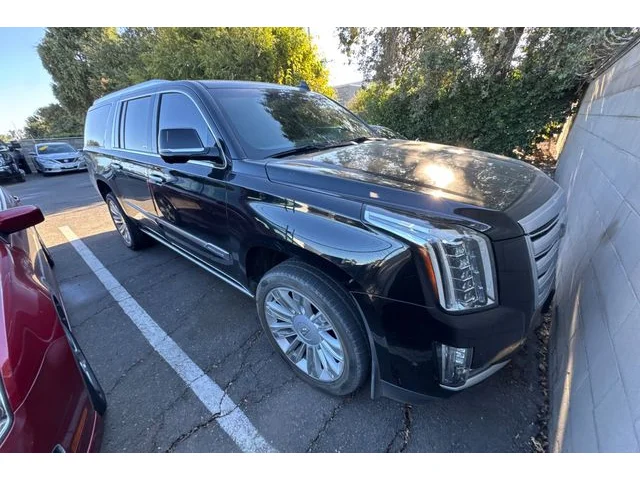 SEMINUEVOS CADILLAC Escalade ESV at ELK GROVE in Elk Grove Buick GMC