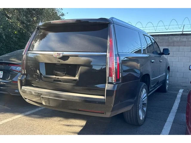 SEMINUEVOS CADILLAC Escalade ESV at ELK GROVE in Elk Grove Buick GMC