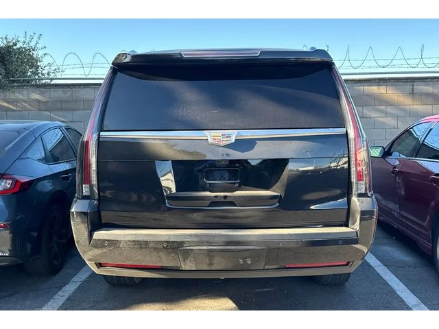 SEMINUEVOS CADILLAC Escalade ESV at ELK GROVE in Elk Grove Buick GMC