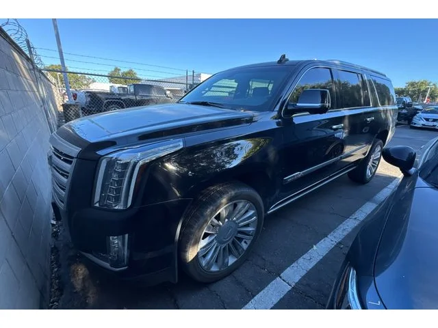 SEMINUEVOS CADILLAC Escalade ESV at ELK GROVE in Elk Grove Buick GMC