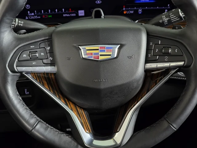 SEMINUEVOS CADILLAC Escalade ESV at Brainerd  in Dondelinger Chevrolet